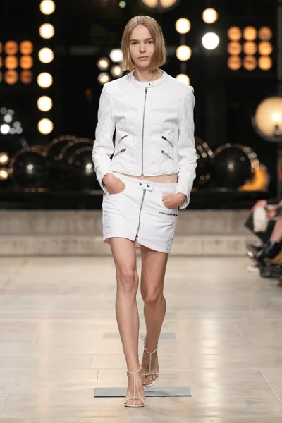 Look 46